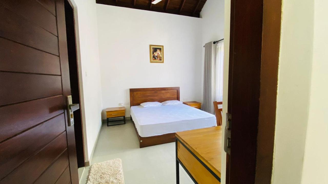 קנדי Travel Inn Deluxe Anniewatta מראה חיצוני תמונה